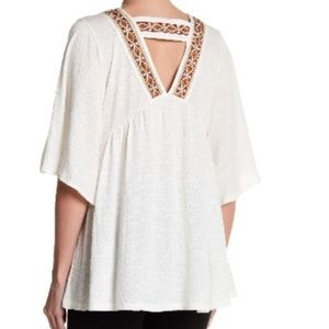 Wild Pearl Embroidered Tunic Size: XXS